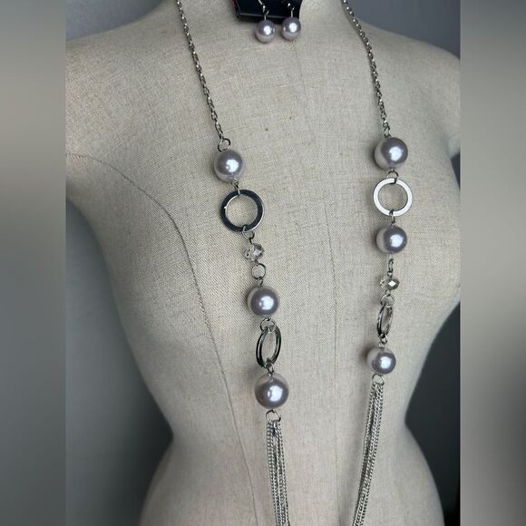 Paparazzi Silver and Gray Necklace Set - Picture 3 of 4